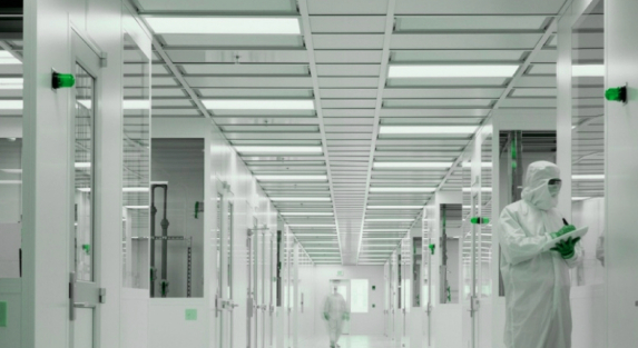 cleanroom ceiling and roof panels